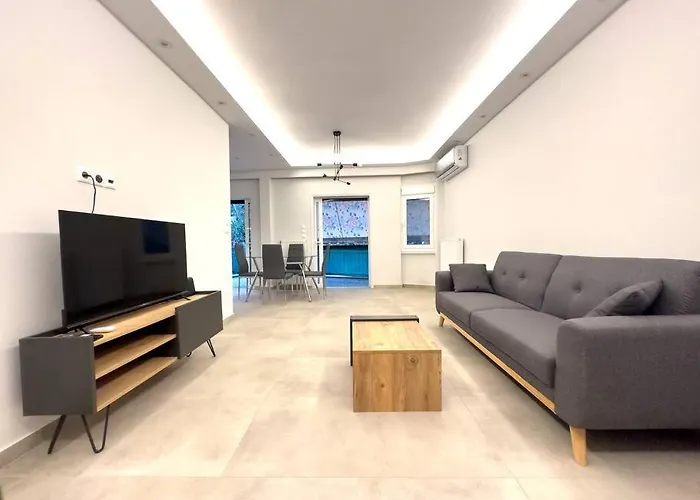 2-Bed Gem In Serene Locale