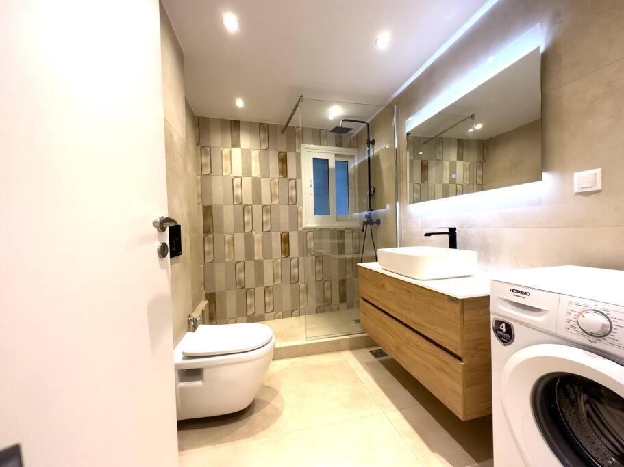 Apartment 2-bed Gem In Serene Locale *