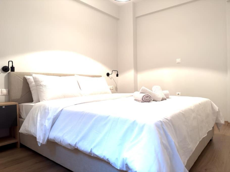 2-bed Gem In Serene Locale * Athens