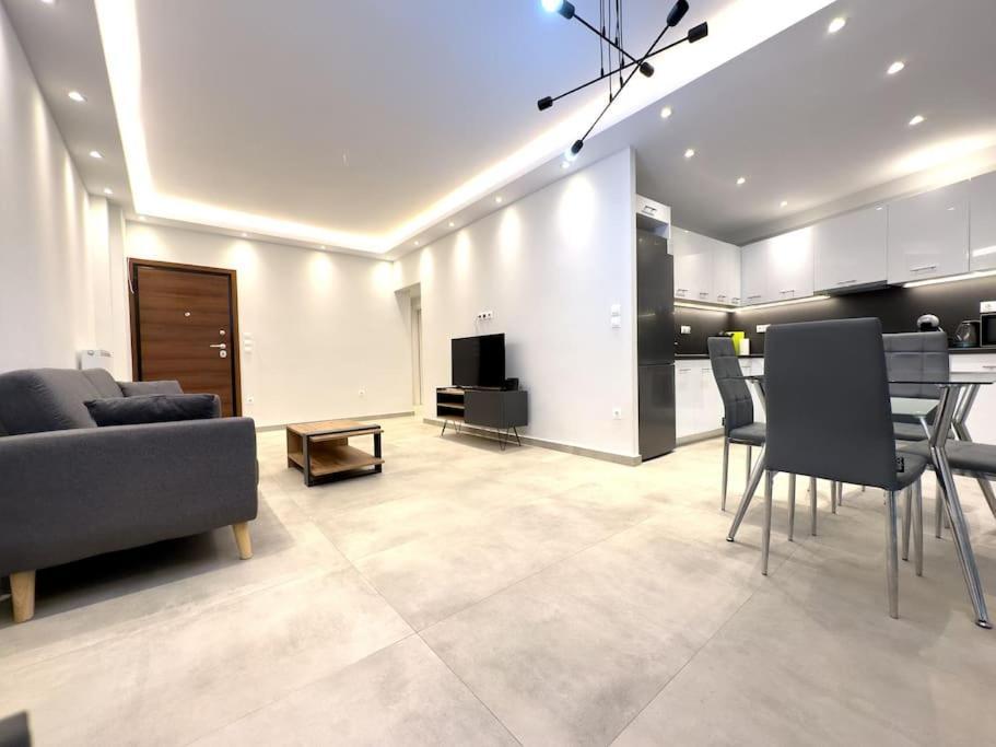 2-bed Gem In Serene Locale Apartament *